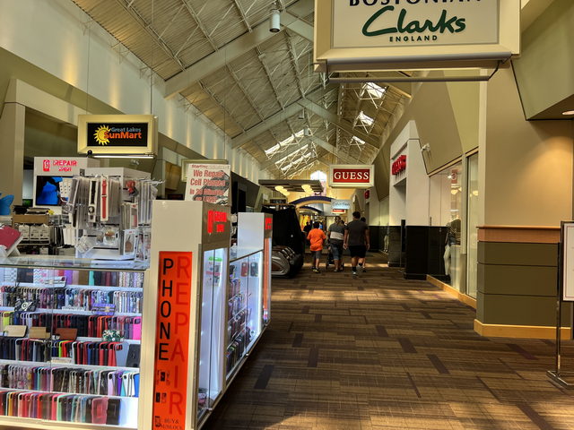 Great Lakes Crossing Outlets - Aug 7 2022 Photo